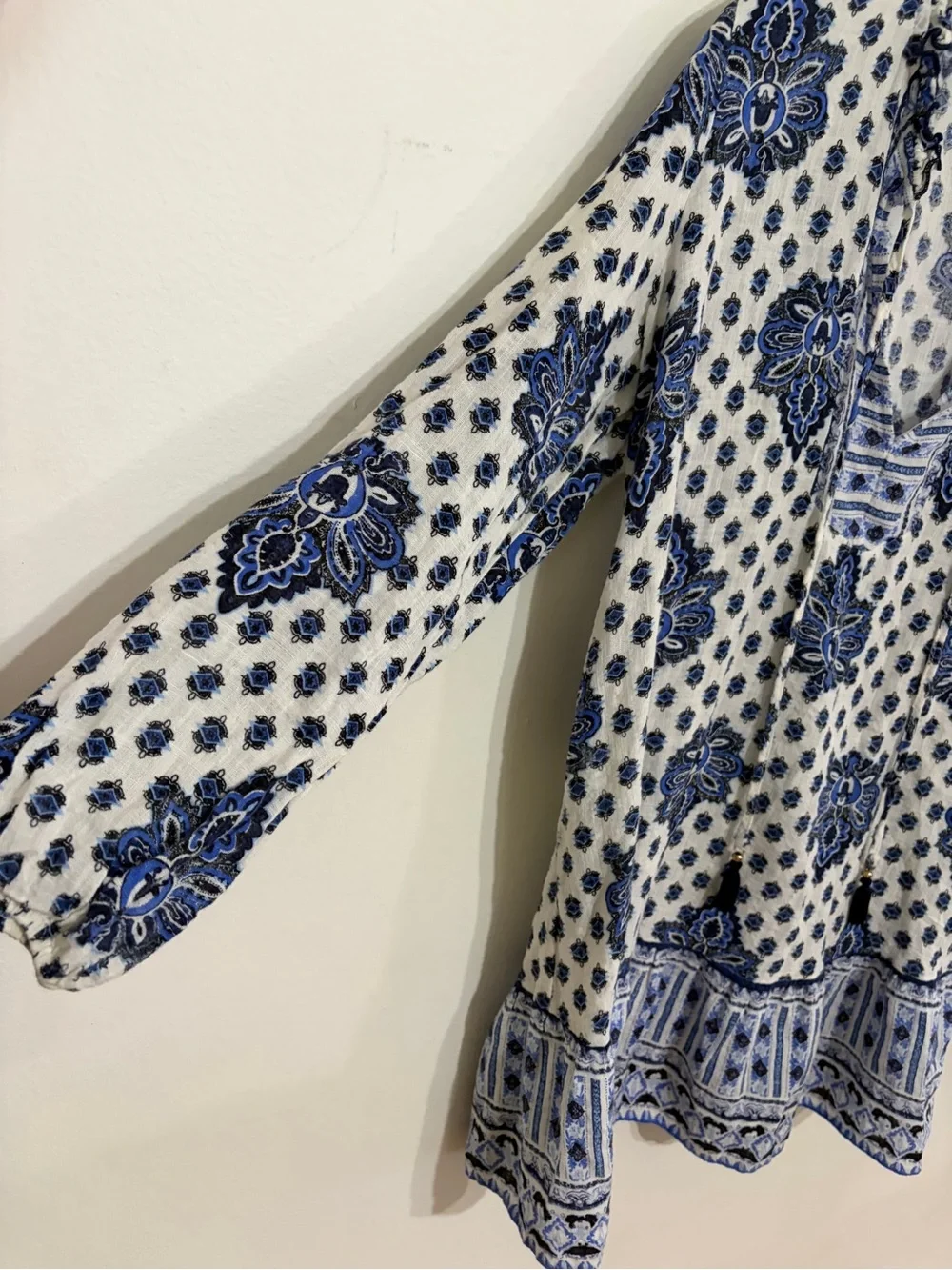 Zara White Tunic with Blue Floral Motif - Picture 5 of 7